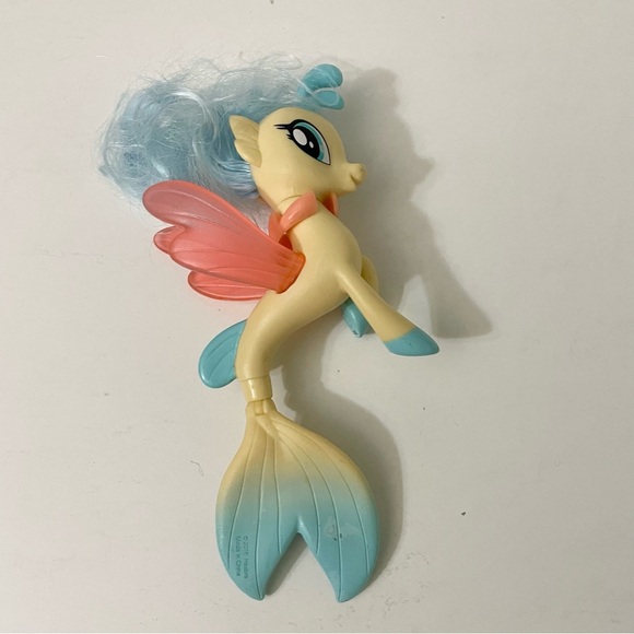 My Little Pony the Movie MLP Seapony Princess Skystar Mermaid Wings - Picture 14 of 14